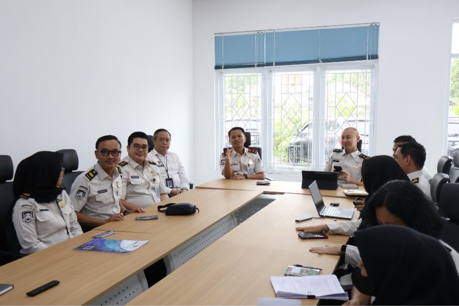 artikel rapat